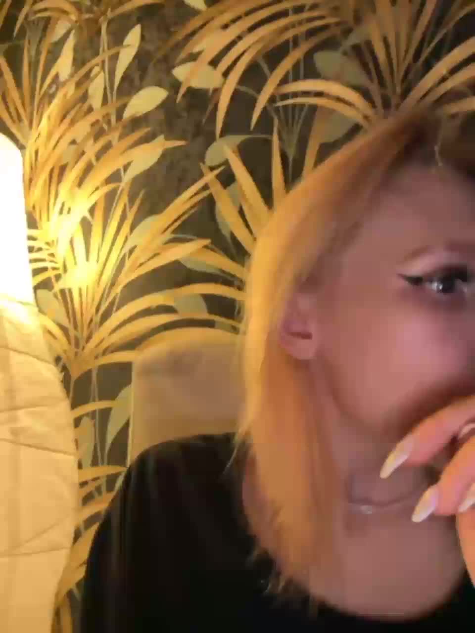 View or download file angelll3 on 2023-12-10 from bongacams