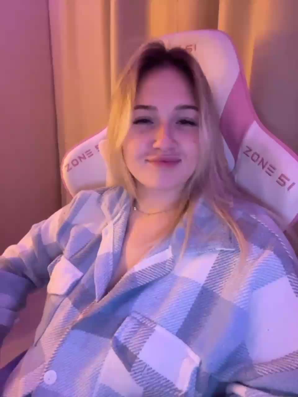 View or download file boredgirl on 2023-12-10 from bongacams