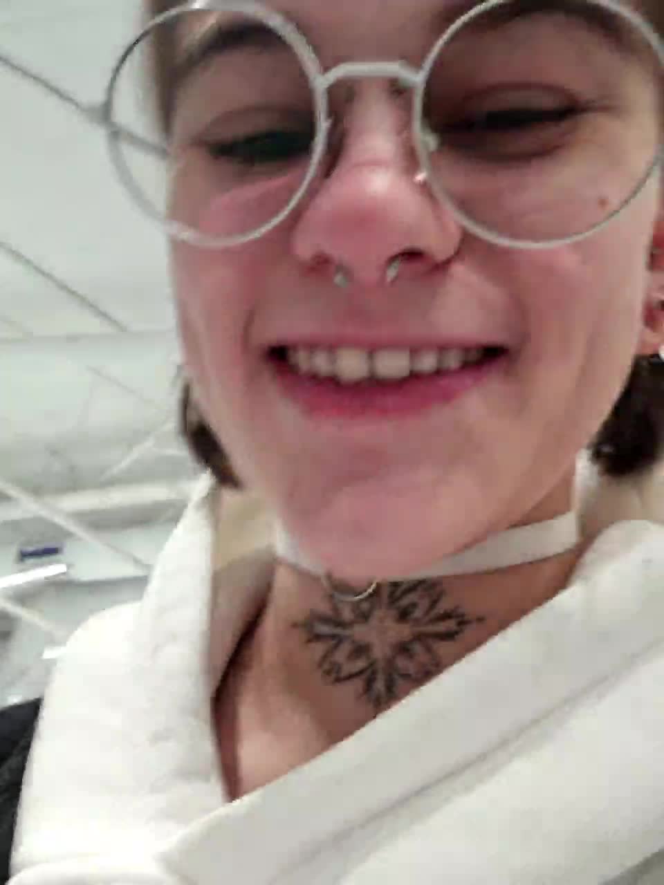 View or download file lolymolly on 2023-12-10 from bongacams