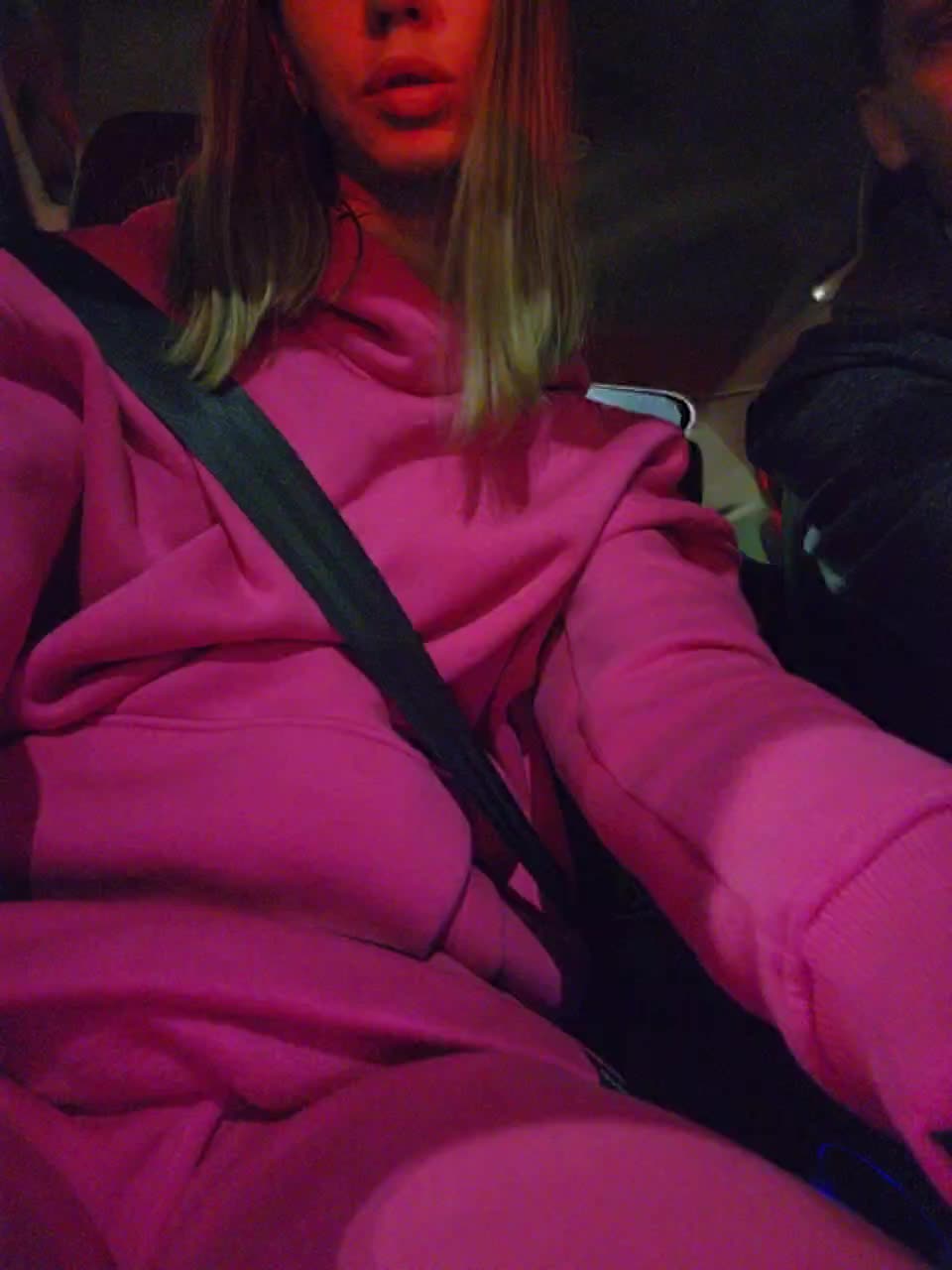 View or download file lisi4ka_basik on 2023-12-11 from bongacams