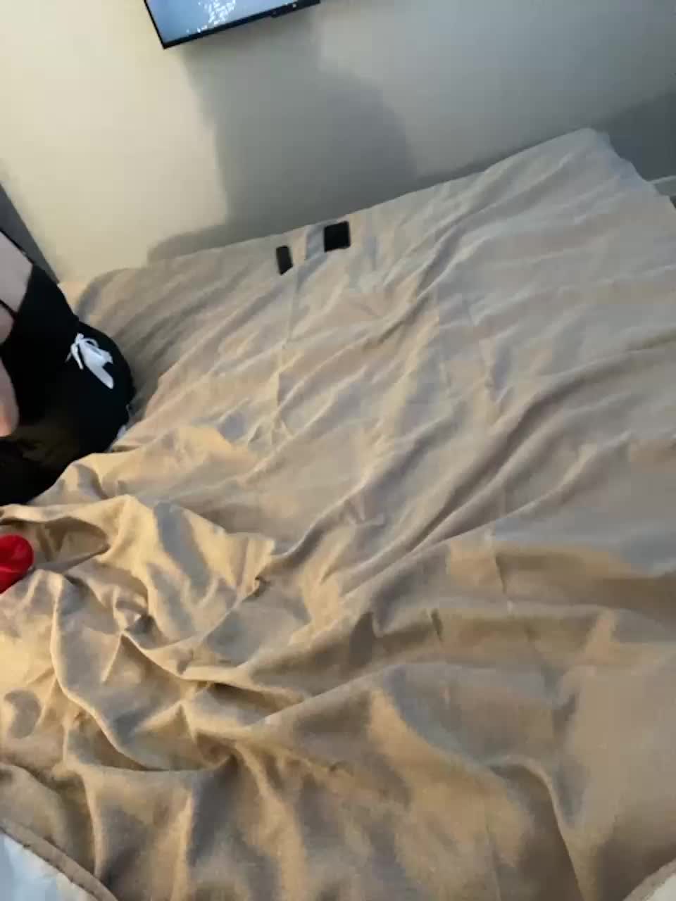 View or download file milaa1998 on 2023-12-14 from bongacams