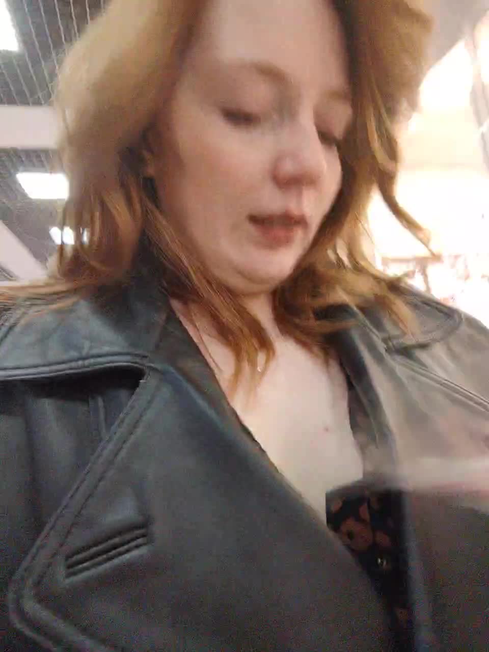 View or download file zlatalata on 2023-12-14 from bongacams