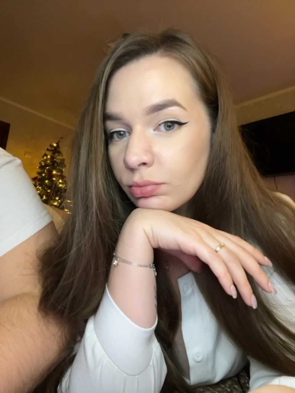 View or download file hellmor on 2023-12-15 from bongacams