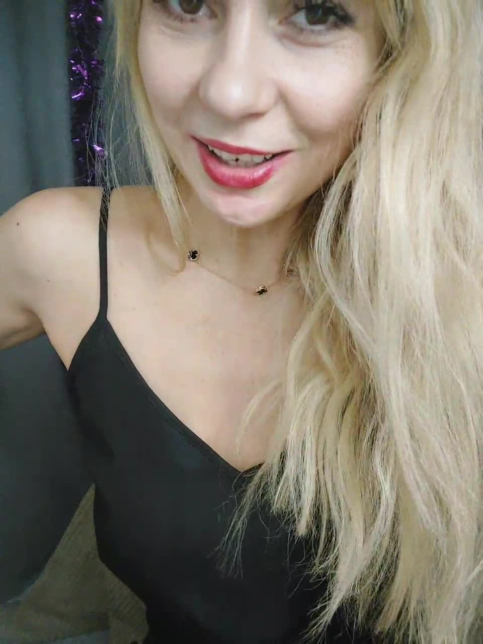 View or download file kkoketkaa on 2023-12-15 from bongacams