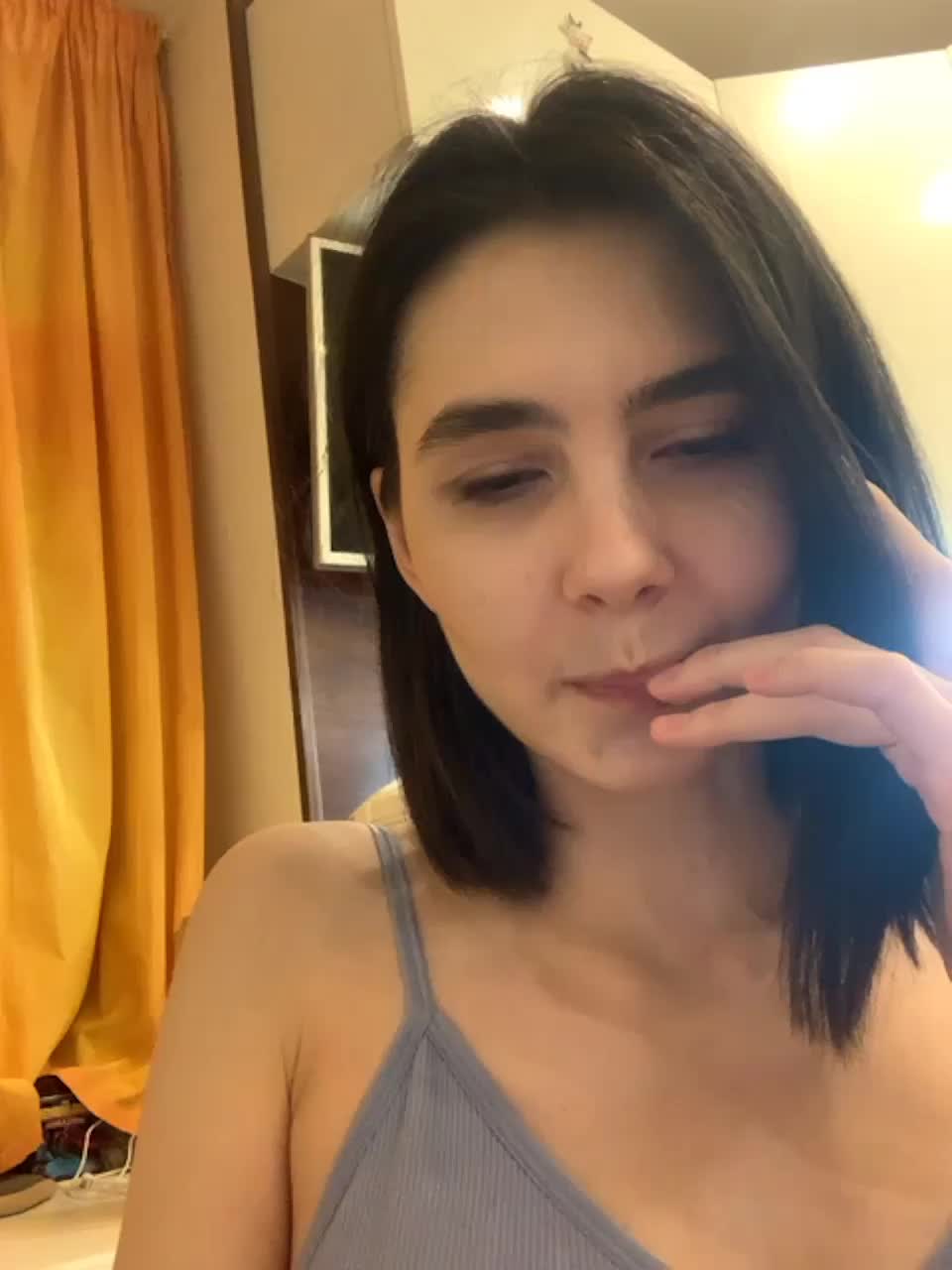View or download file lola_li on 2023-12-15 from bongacams