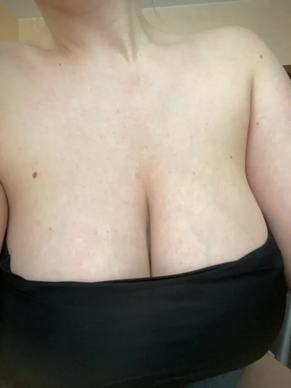 View or download file viki_tiki_tak on 2023-12-15 from bongacams