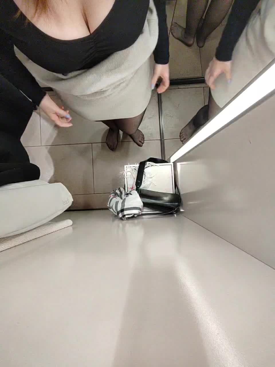 View or download file zlatalata on 2023-12-15 from bongacams