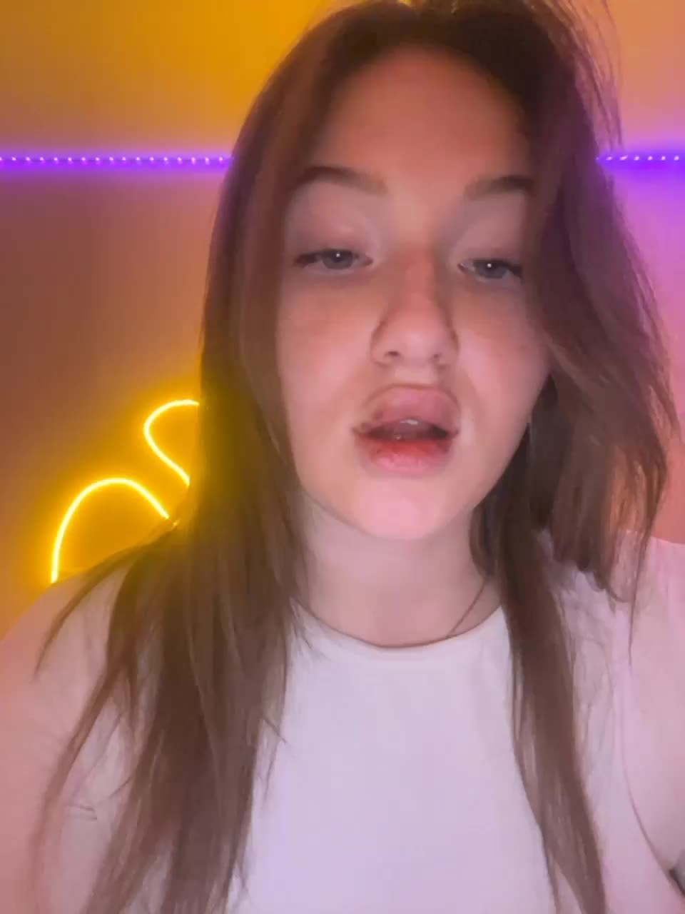 View or download file boredgirl on 2023-12-16 from bongacams