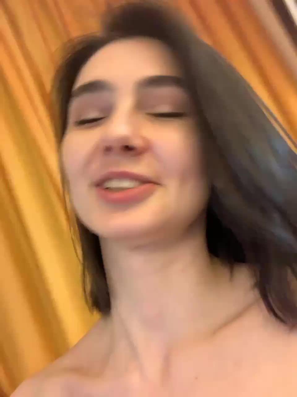 View or download file lola_li on 2023-12-16 from bongacams