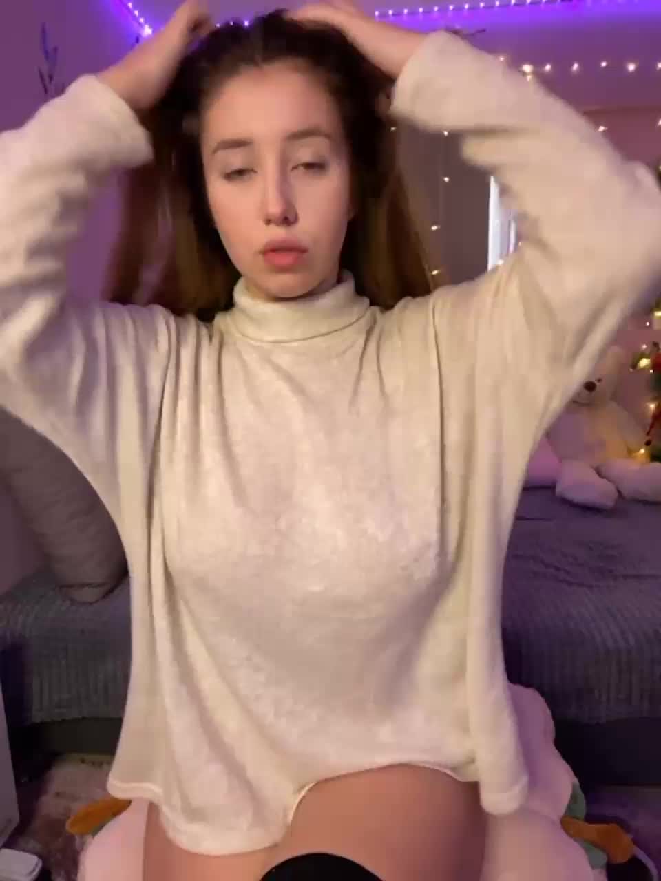 View or download file mialiahot on 2023-12-16 from bongacams