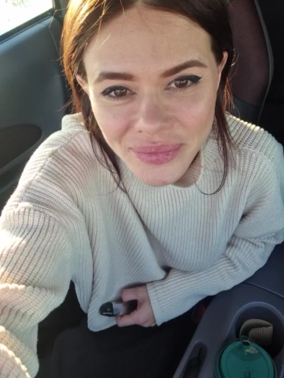 View or download file vikki100500 on 2023-12-16 from bongacams