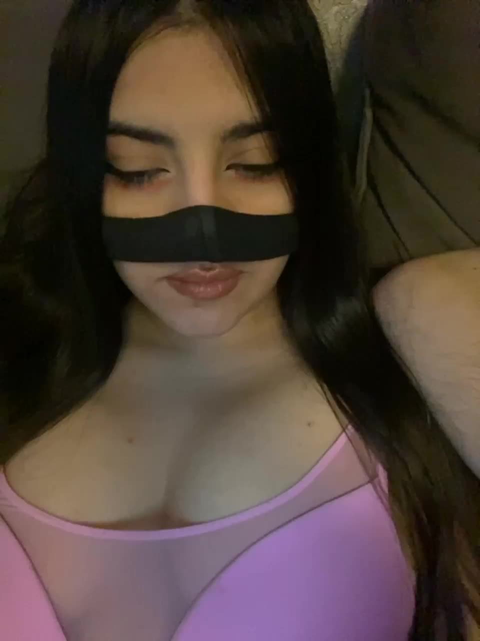 View or download file aloeloea on 2023-12-17 from bongacams