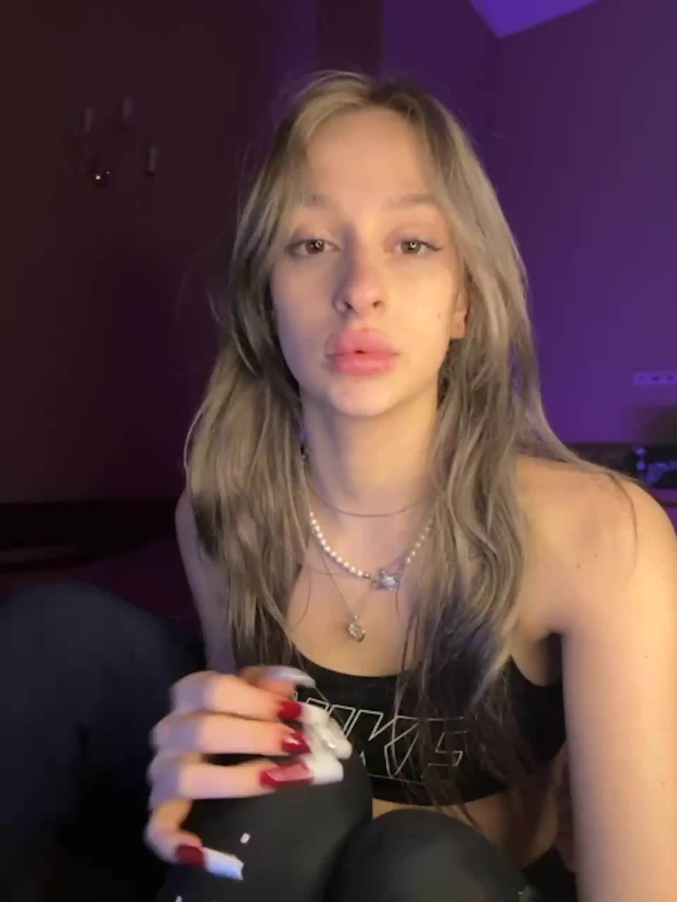 View or download file carolinareaper on 2023-12-17 from bongacams