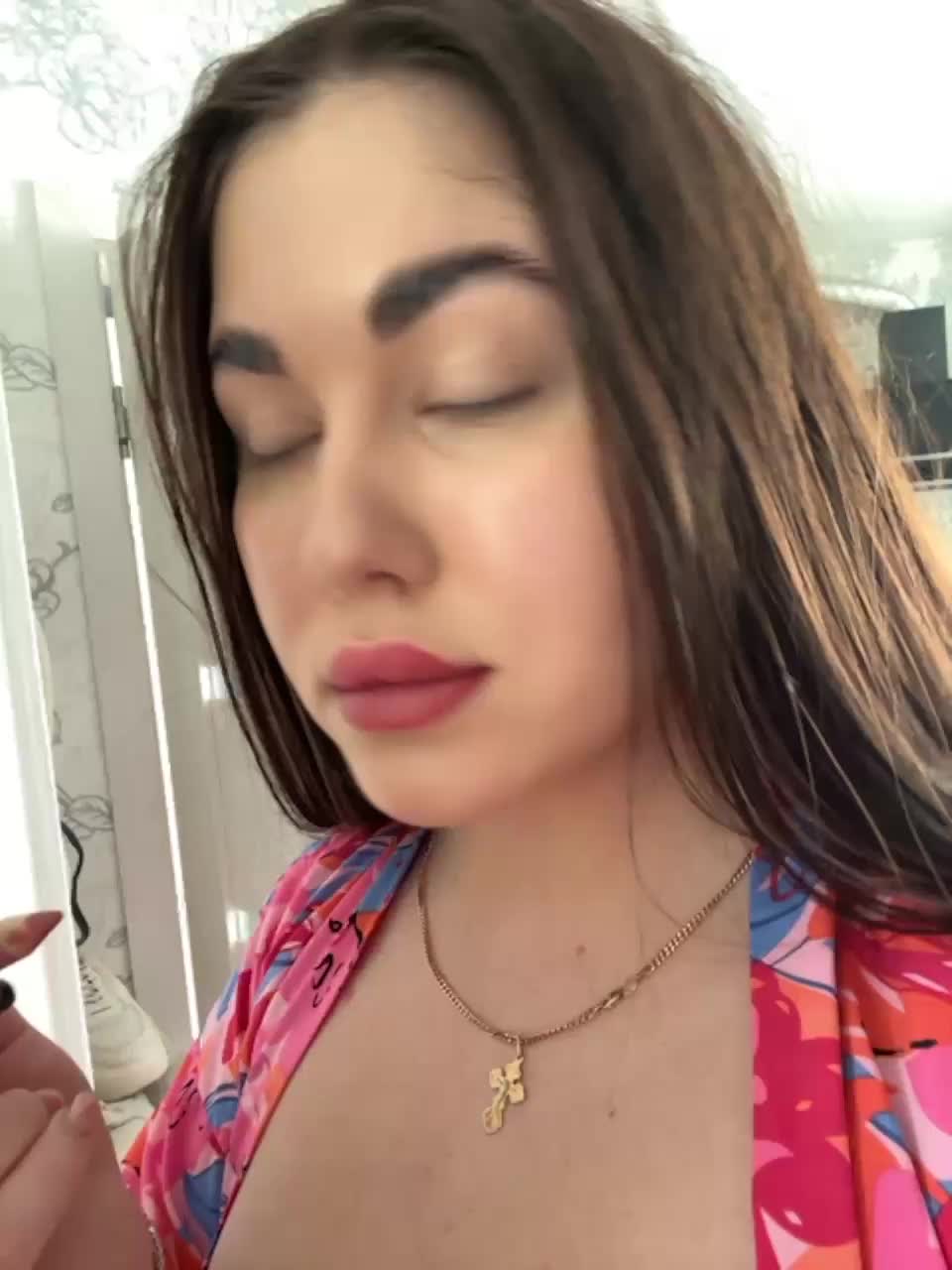 View or download file katemiddleton on 2023-12-17 from bongacams