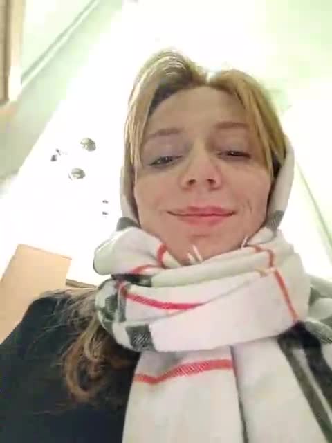 View or download file zlatalata on 2023-12-17 from bongacams