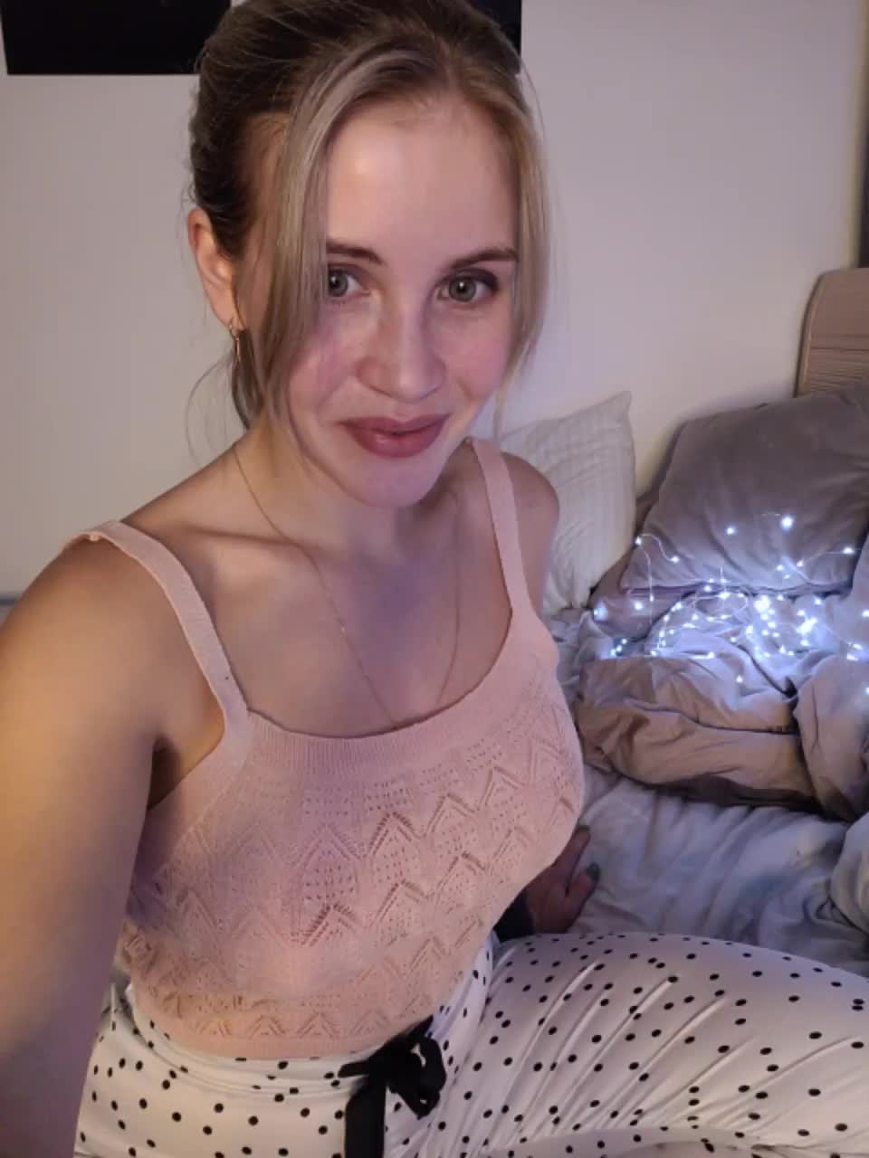 View or download file ____angel___ on 2023-12-18 from bongacams