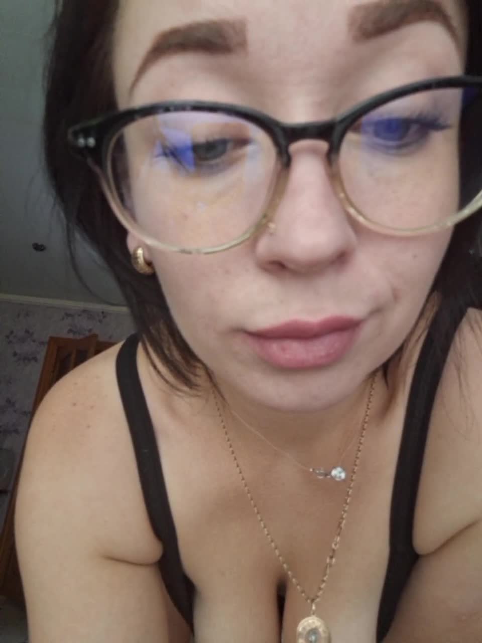 View or download file aureliyxxx on 2023-12-18 from bongacams