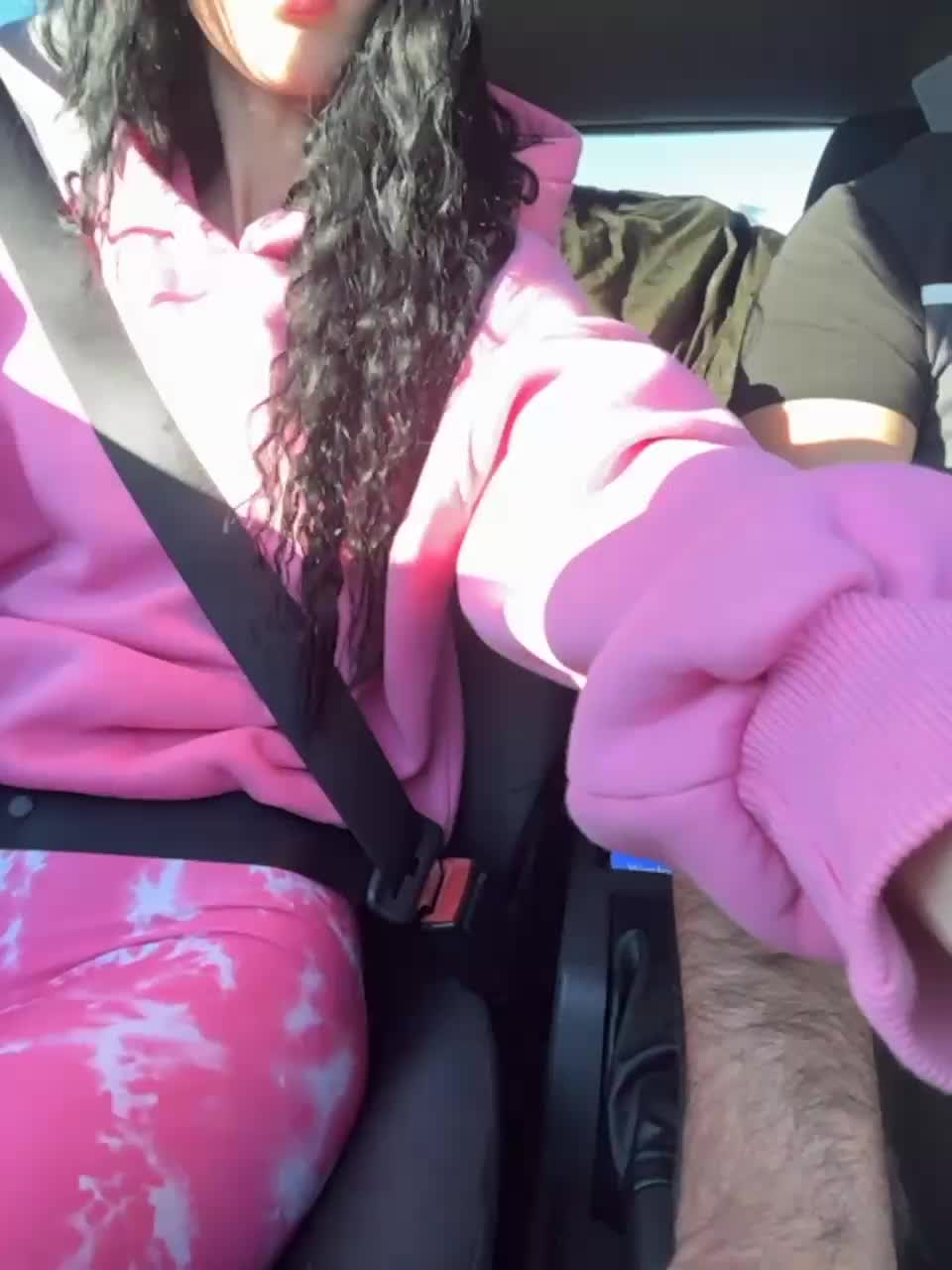 View or download file honeycouple on 2023-12-18 from bongacams