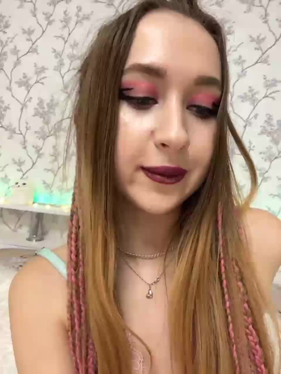 View or download file sweet_tea on 2023-12-18 from bongacams