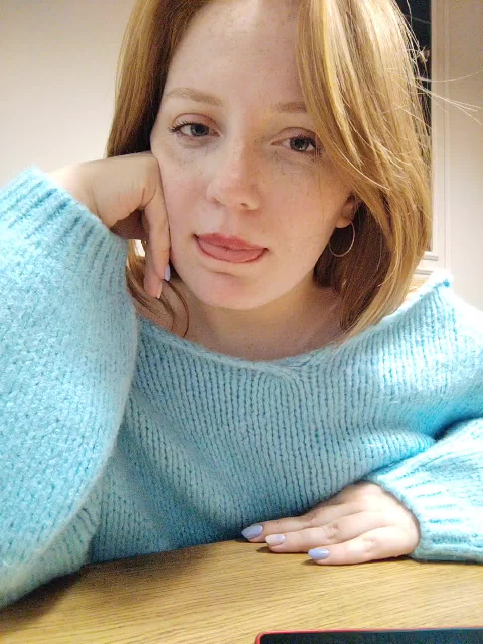 View or download file zlatalata on 2023-12-18 from bongacams