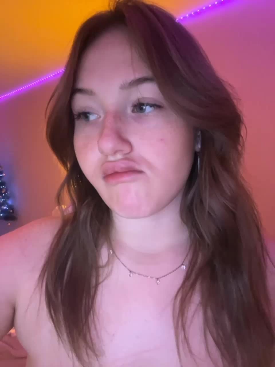 View or download file boredgirl on 2023-12-19 from bongacams