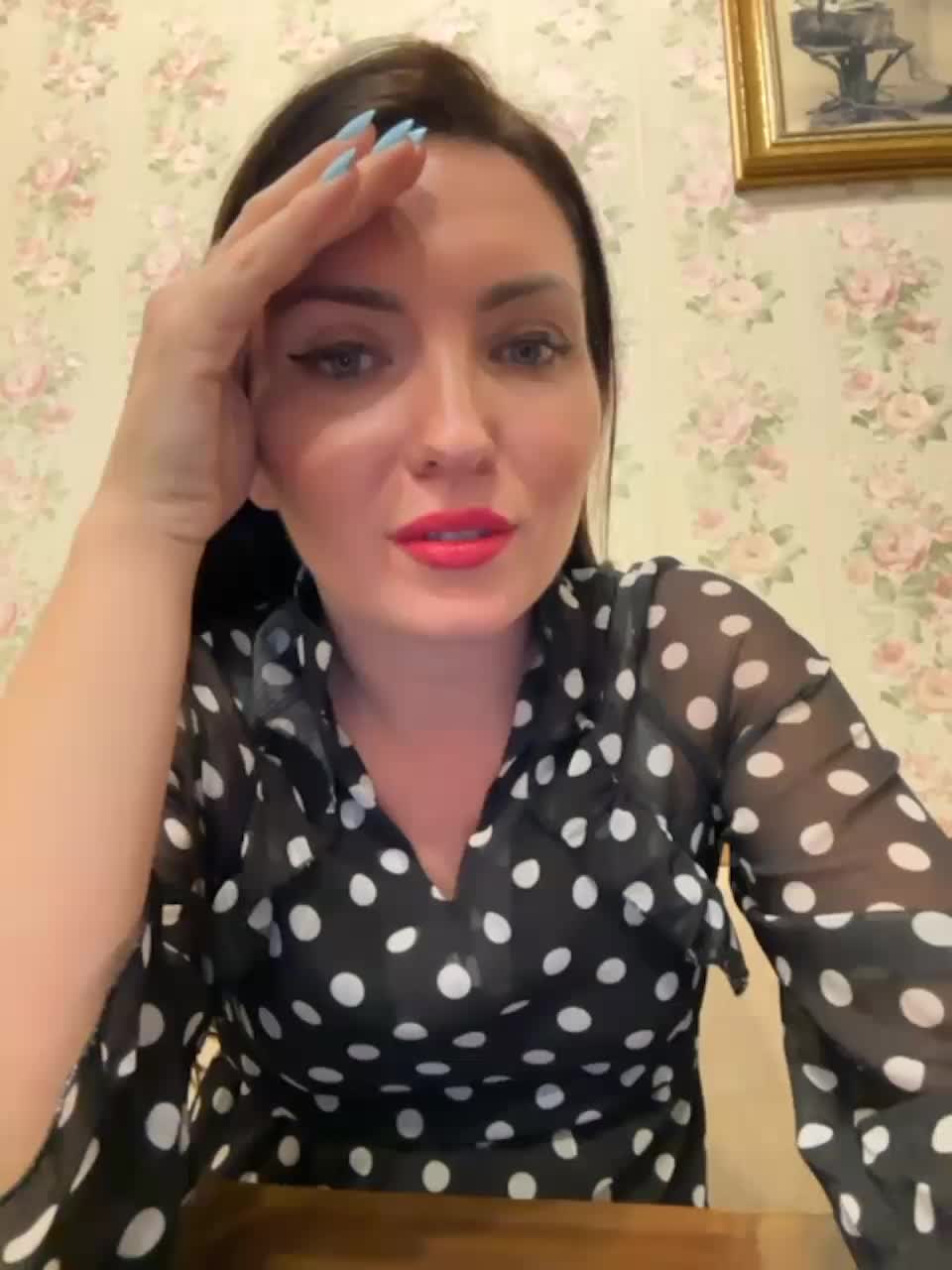 View or download file divora on 2023-12-19 from bongacams