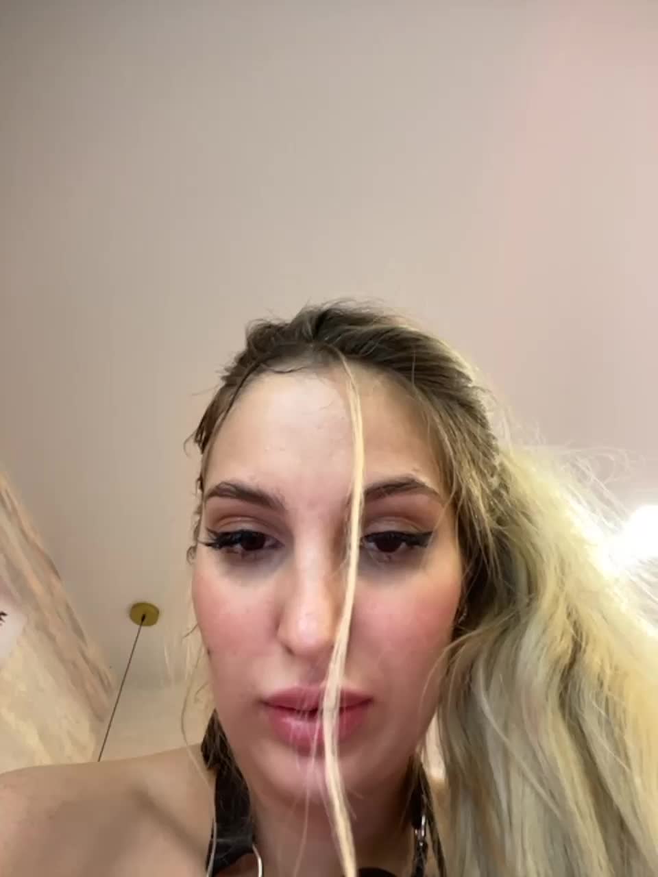 View or download file essexxs on 2023-12-19 from bongacams