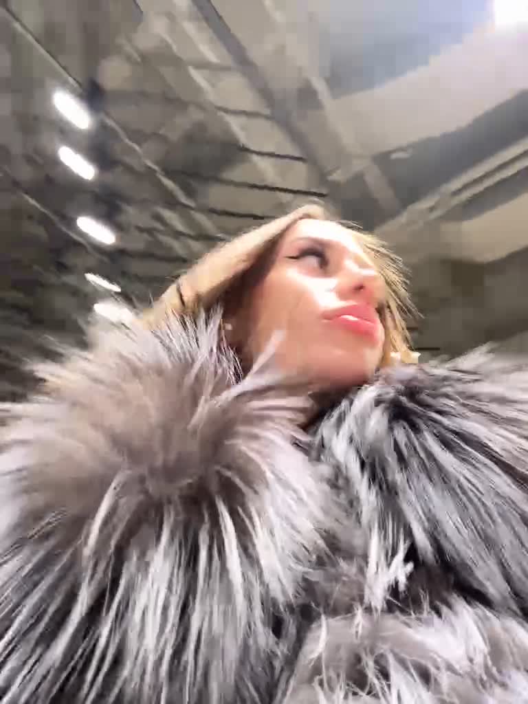 View or download file blondinochkaa on 2023-12-20 from bongacams