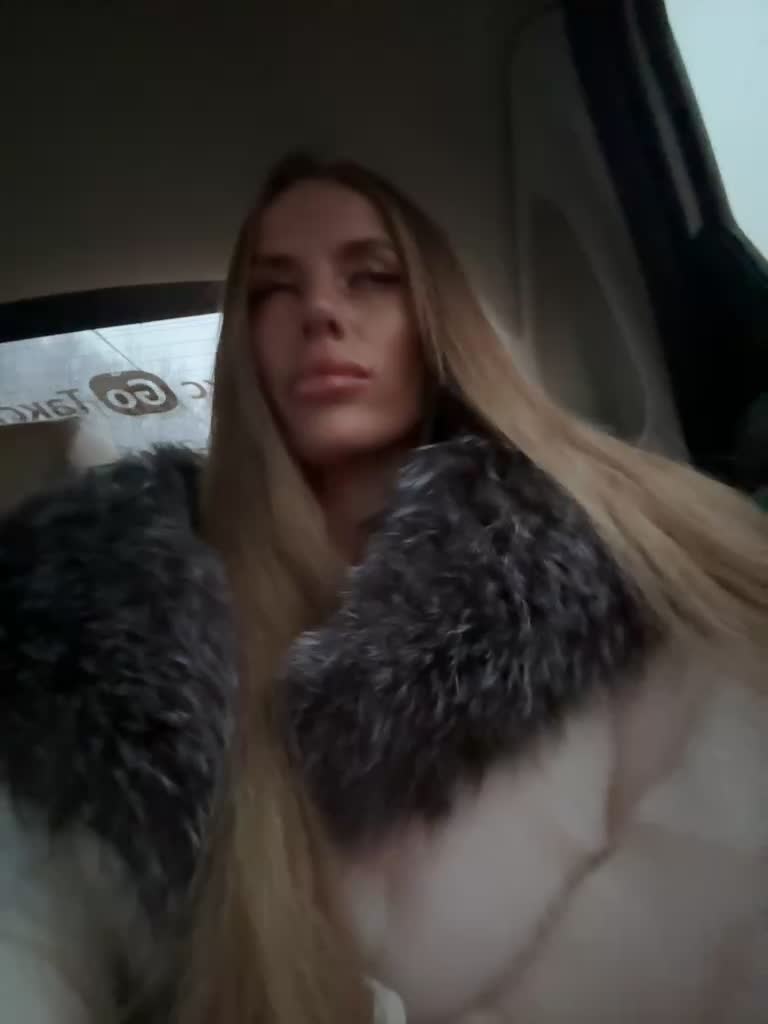 View or download file blondinochkaa on 2023-12-21 from Bongacams