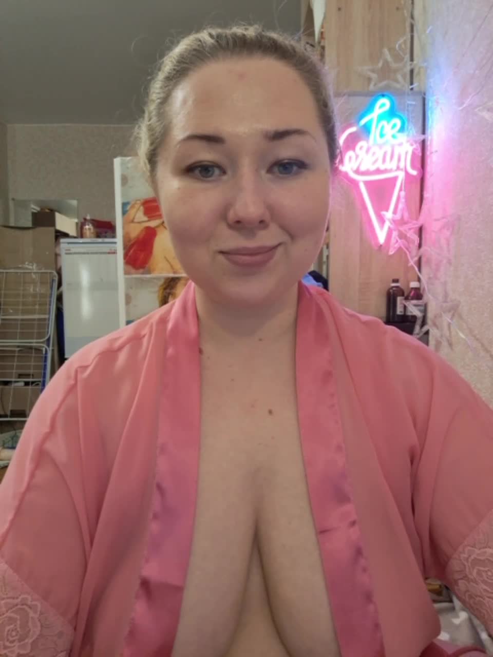 View or download file gloria_big_hot on 2023-12-21 from bongacams