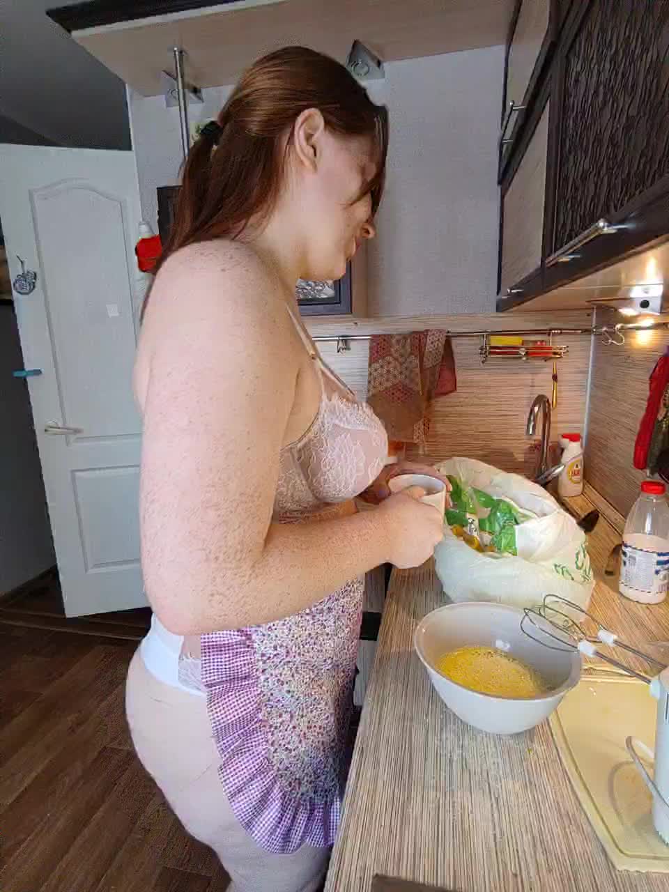 View or download file zlatalata on 2023-12-21 from bongacams