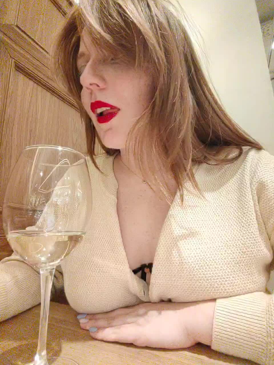 View or download file zlatalata on 2023-12-21 from Bongacams