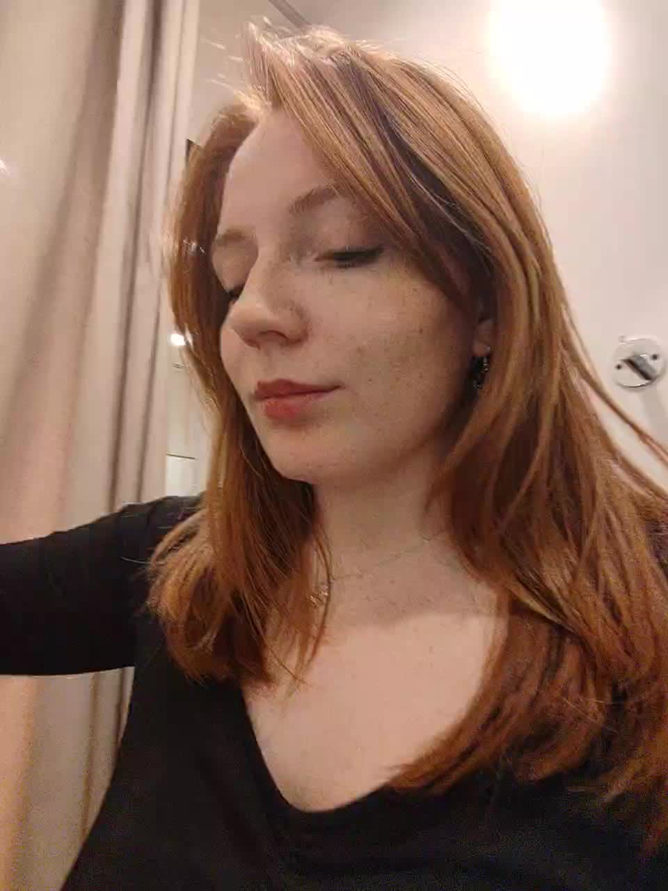 View or download file zlatalata on 2023-12-22 from bongacams