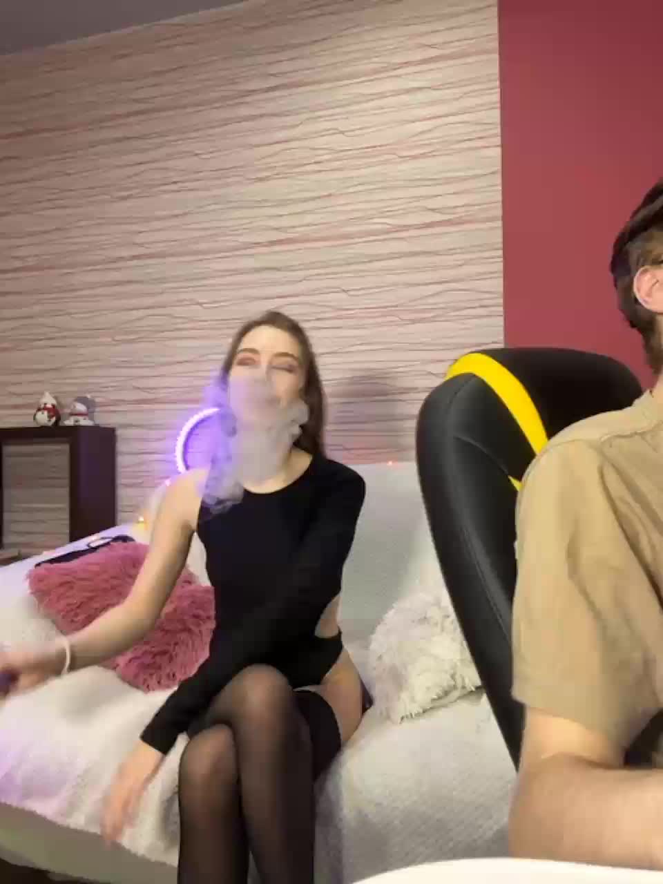 View or download file shrimprolls on 2023-12-23 from bongacams