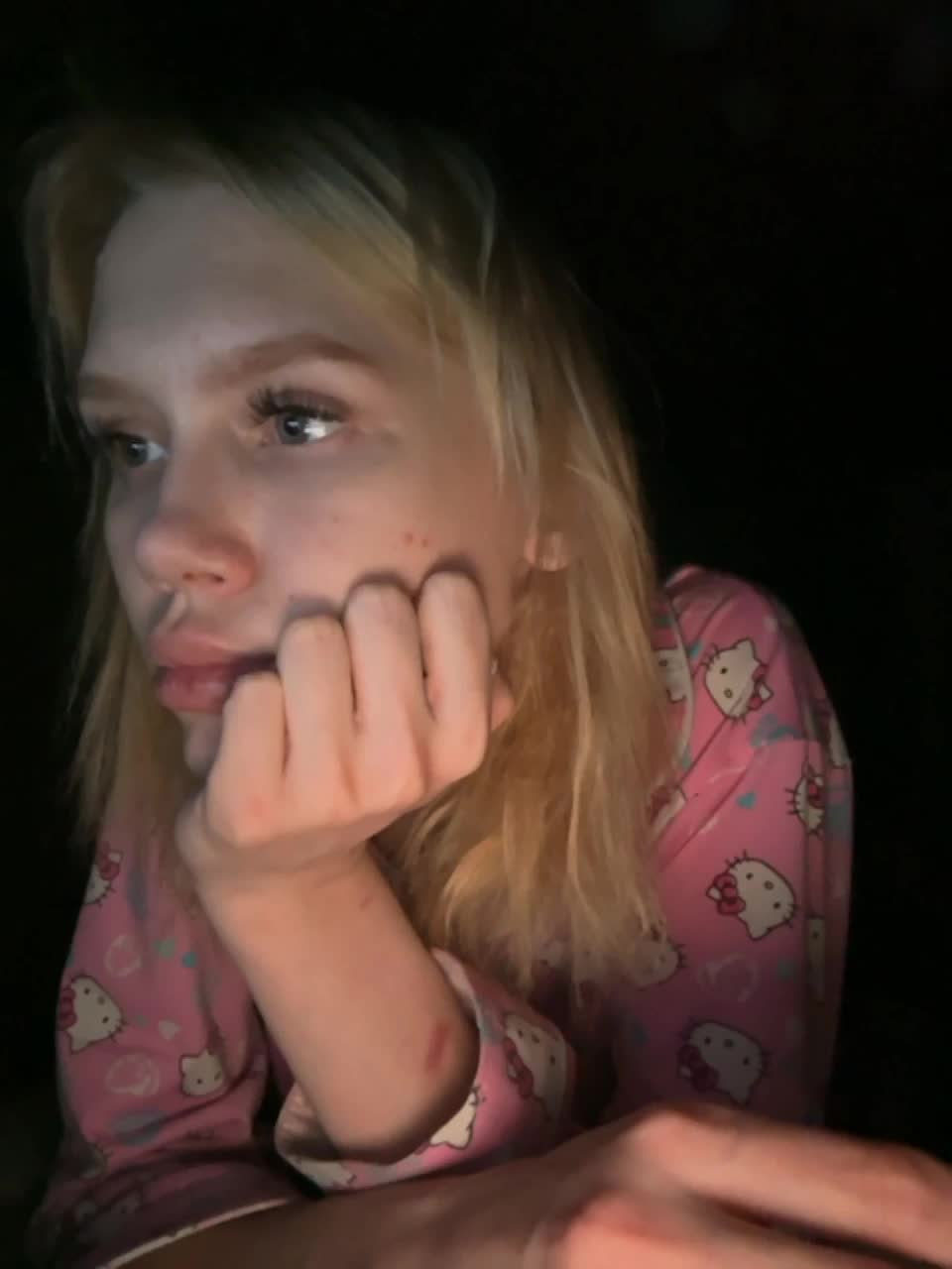 View or download file angelll3 on 2023-12-24 from bongacams