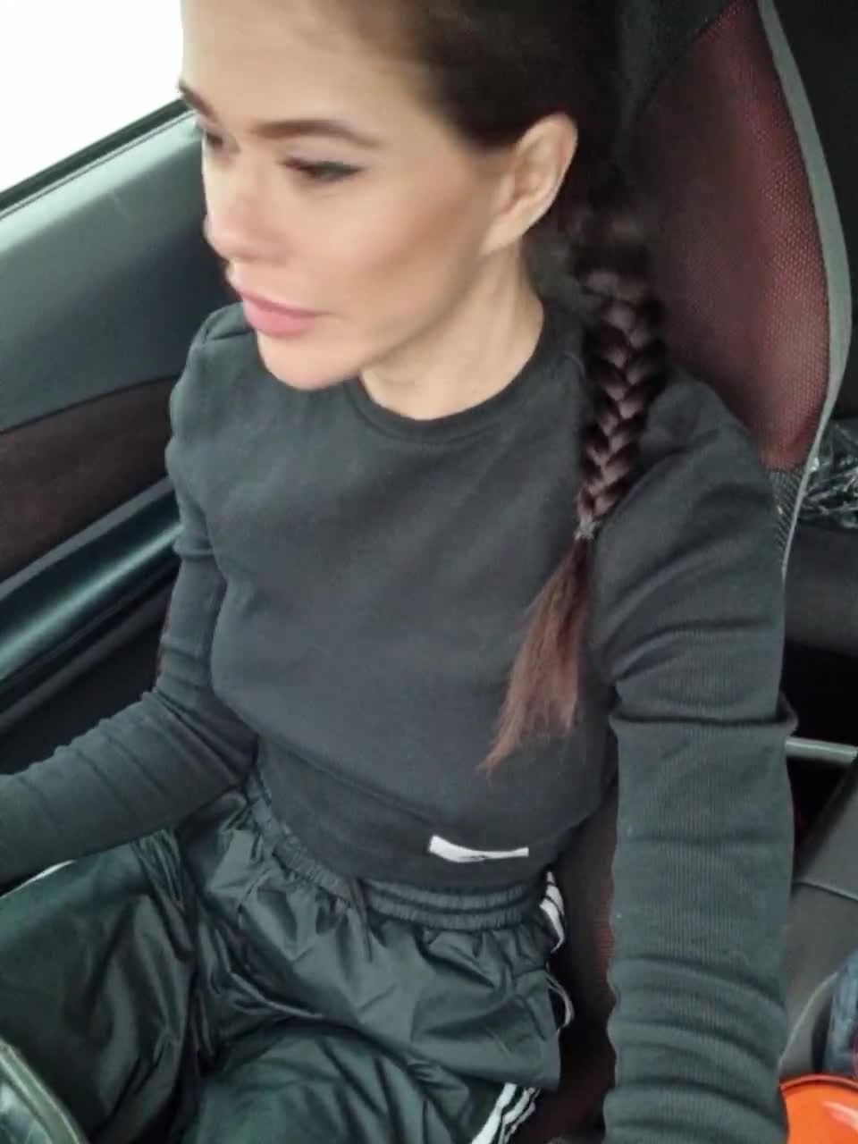 View or download file vikki100500 on 2023-12-24 from bongacams