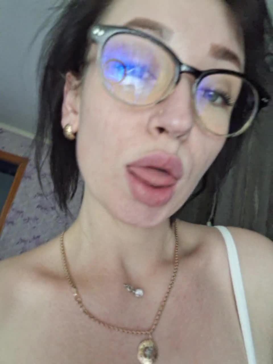 View or download file aureliyxxx on 2023-12-25 from bongacams