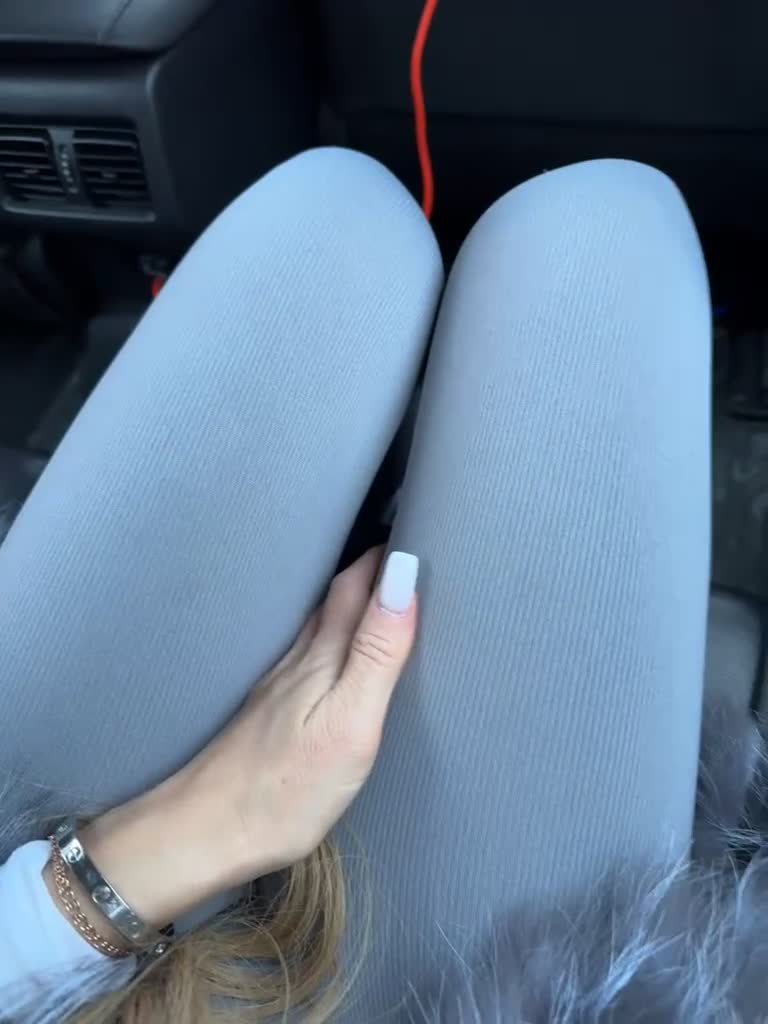 View or download file blondinochkaa on 2023-12-25 from bongacams