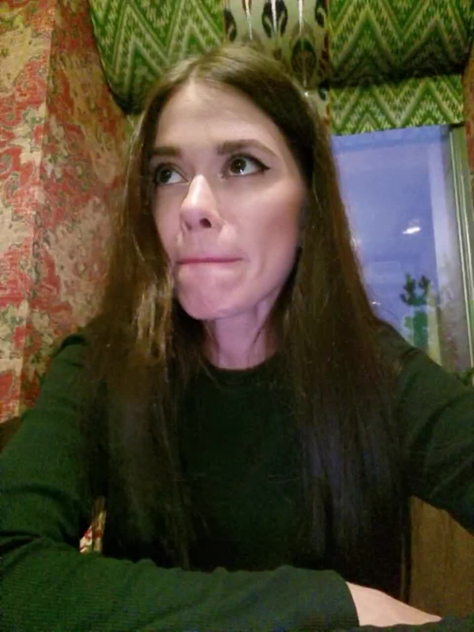 View or download file vikki100500 on 2023-12-26 from bongacams