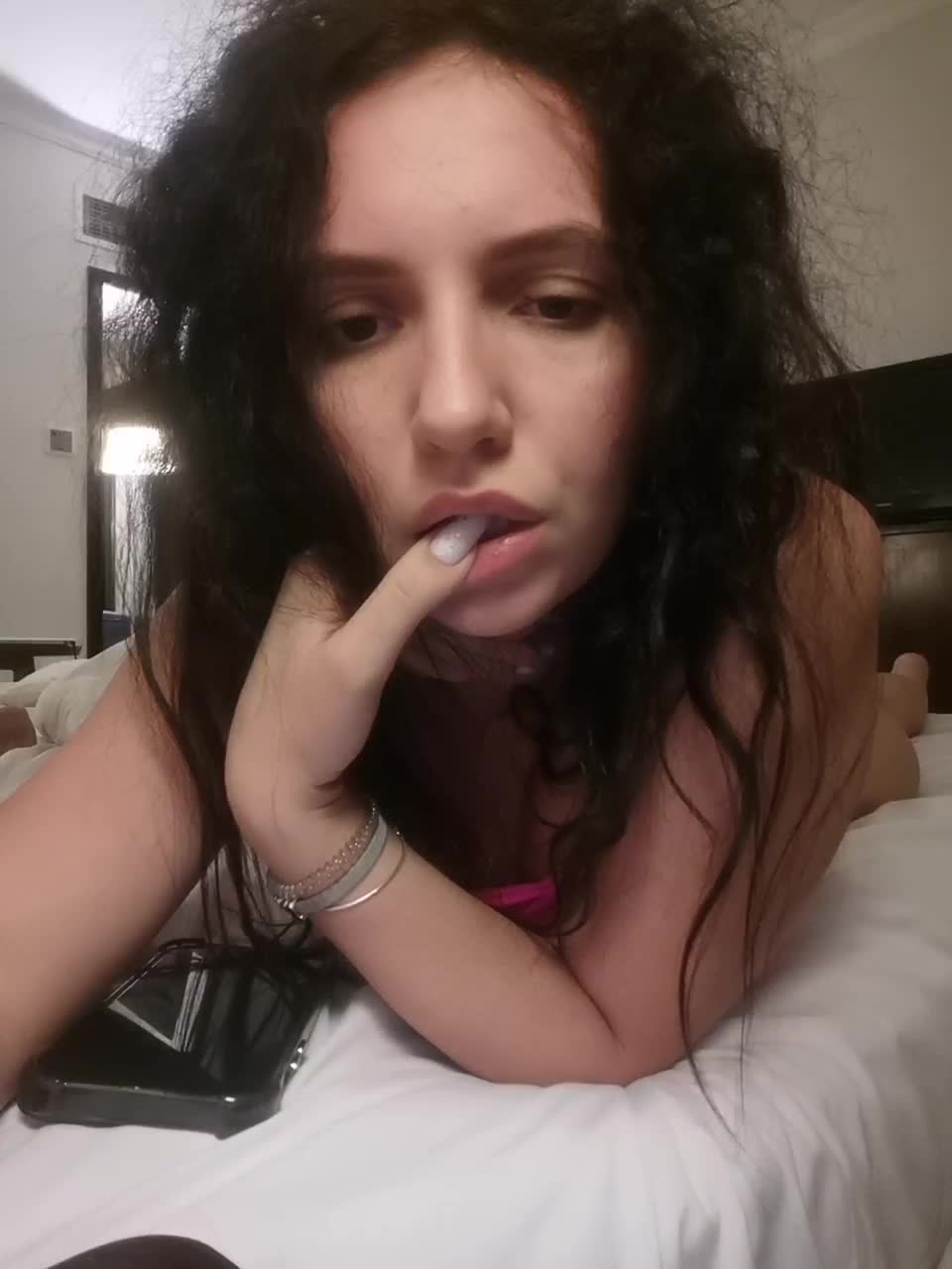 View or download file marykiskis on 2023-12-27 from bongacams