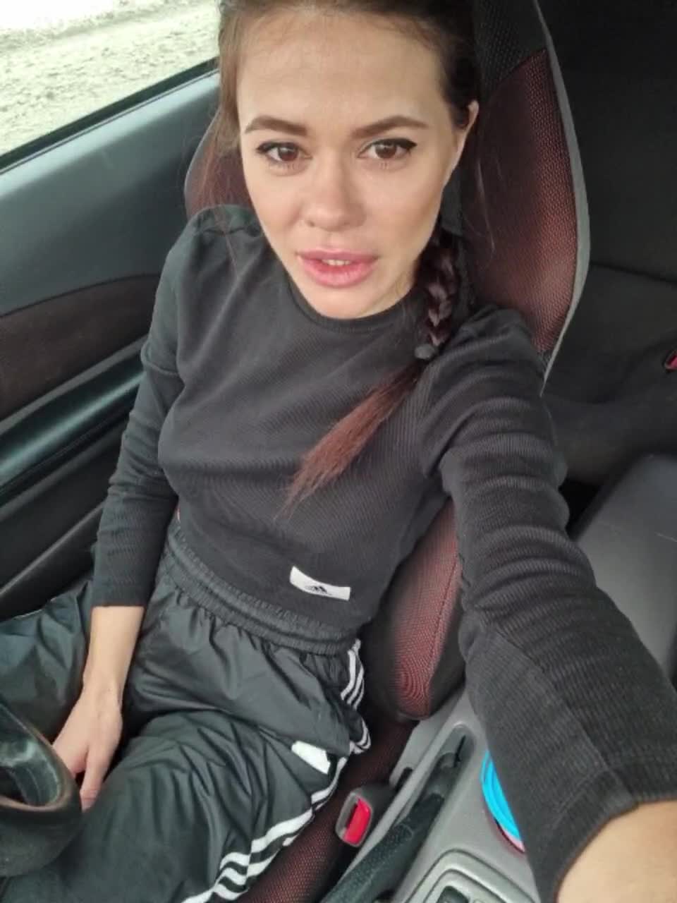 View or download file vikki100500 on 2023-12-27 from bongacams