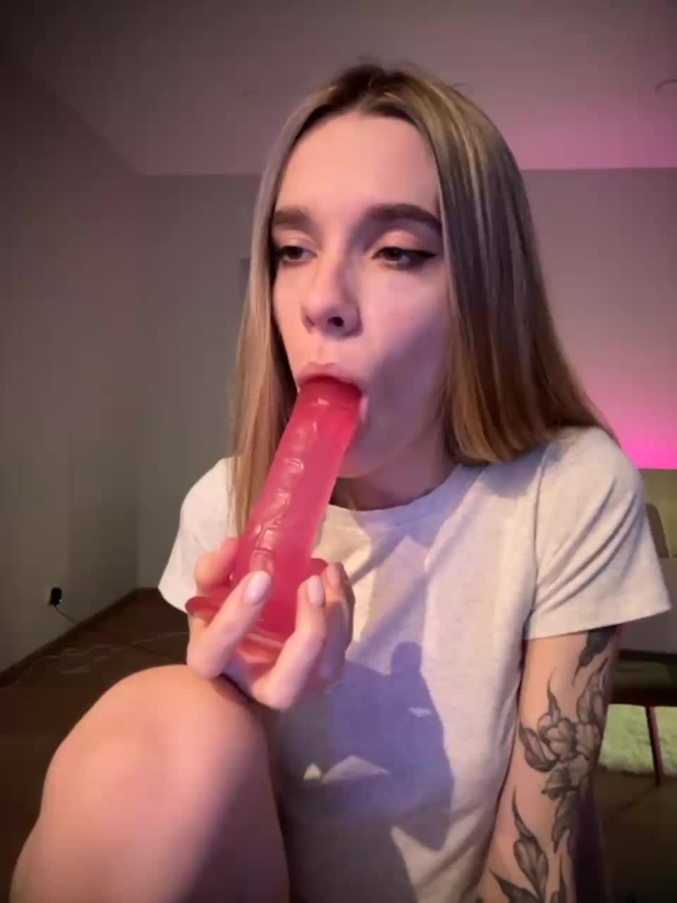 View or download file damkiky on 2023-12-28 from bongacams