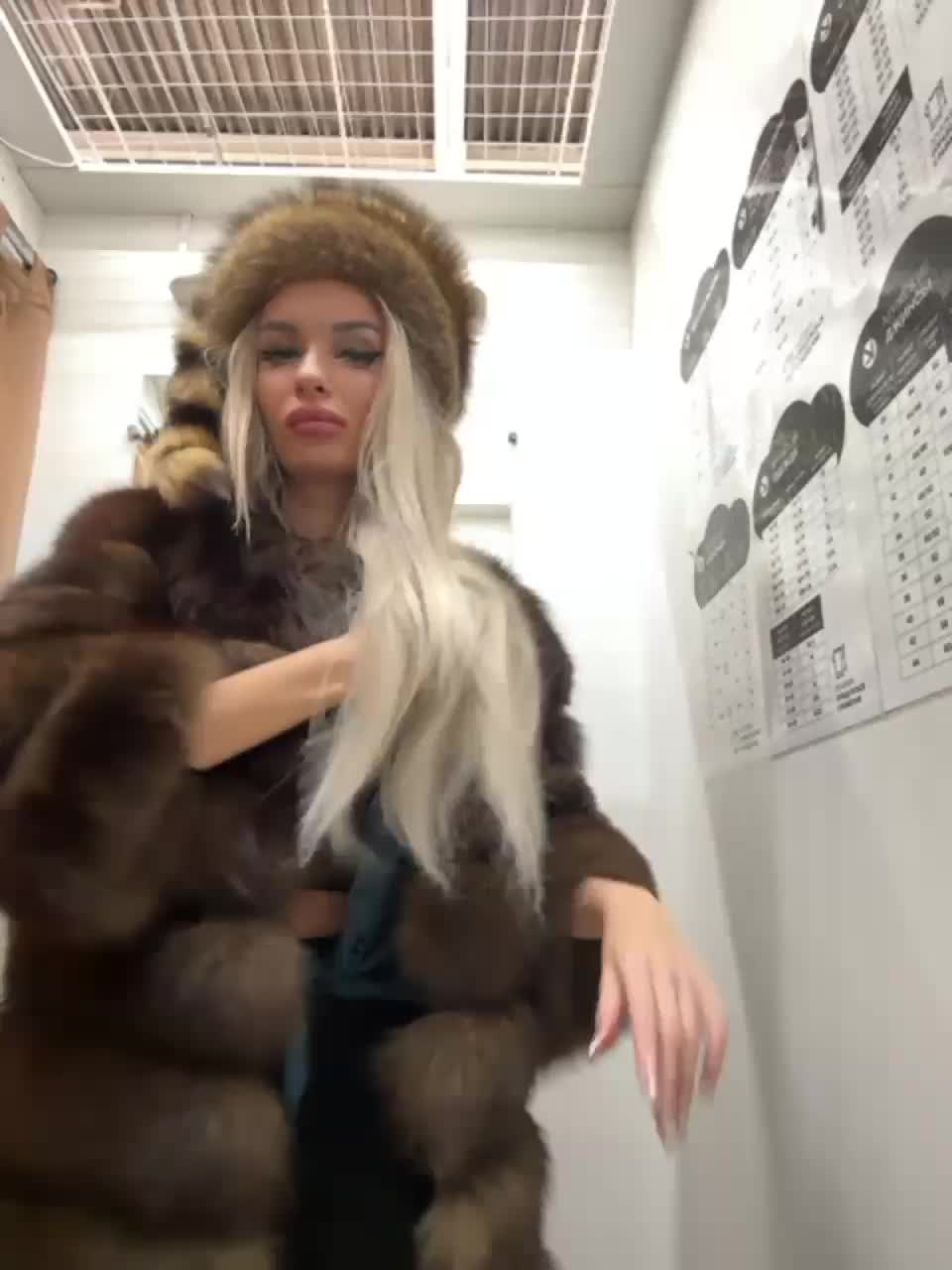 View or download file goldpussy69 on 2023-12-28 from bongacams