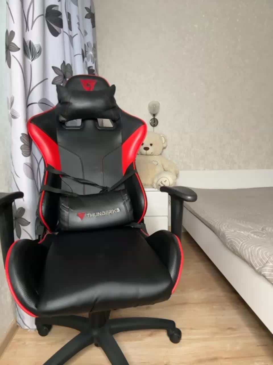 View or download file vikikiss on 2023-12-28 from bongacams