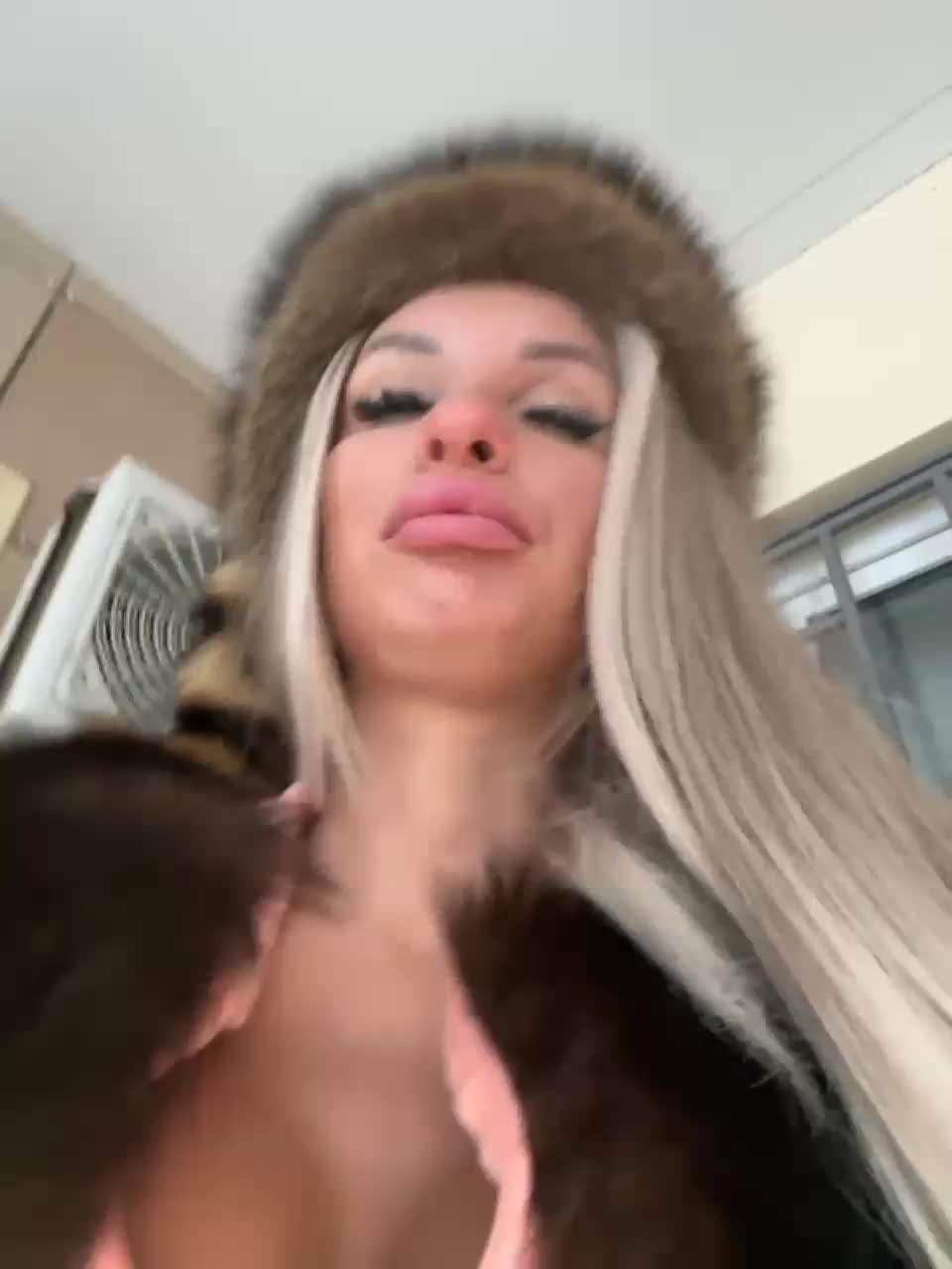 View or download file goldpussy69 on 2023-12-29 from bongacams