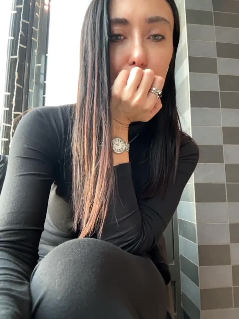 View or download file linahelen on 2023-12-29 from bongacams