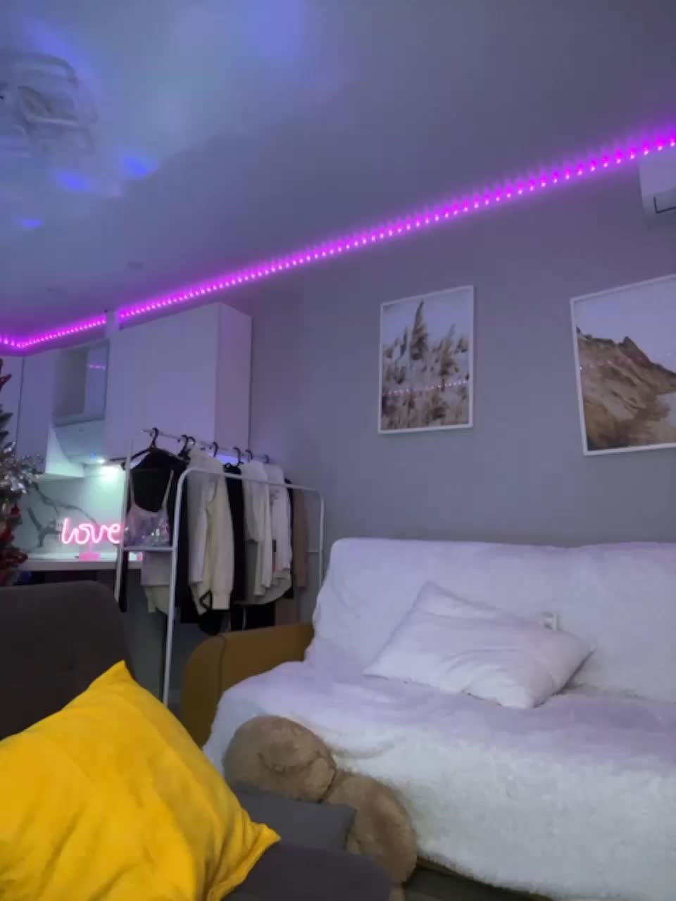 View or download file prettykatea on 2023-12-29 from bongacams