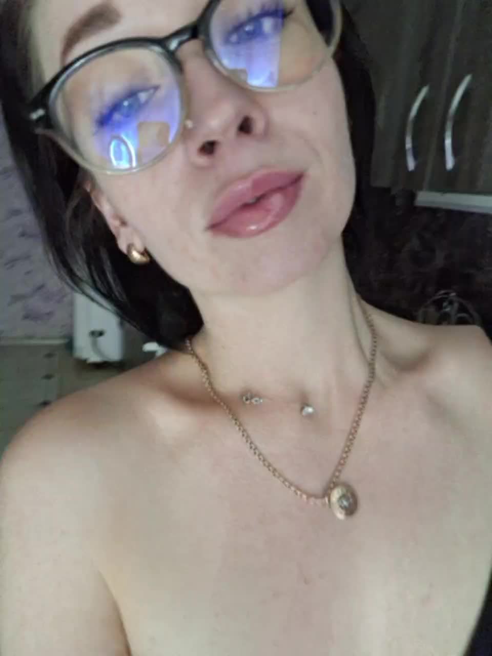 View or download file aureliyxxx on 2023-12-30 from bongacams