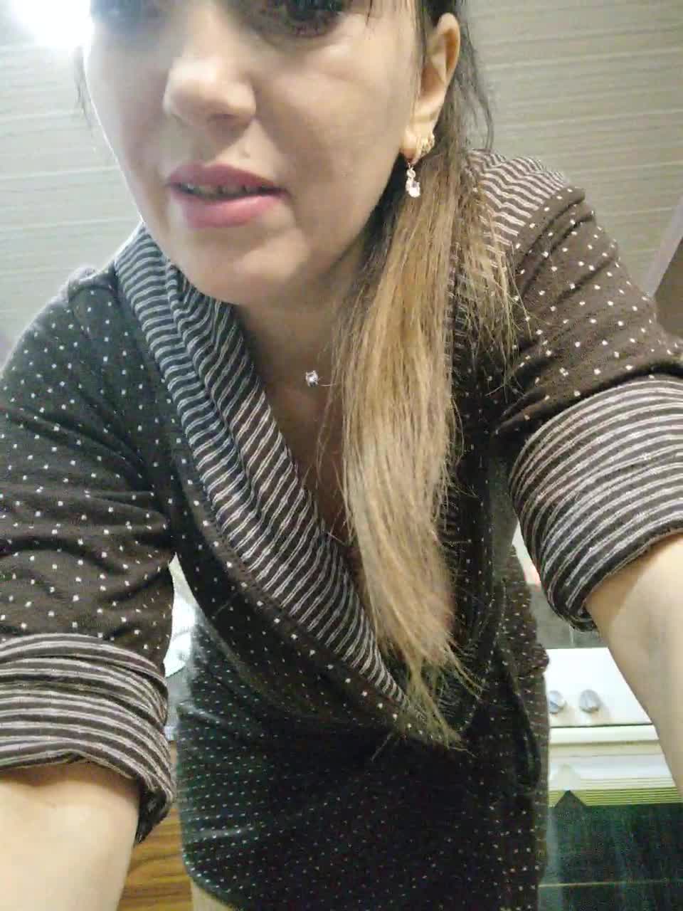 View or download file lalili on 2024-01-01 from bongacams