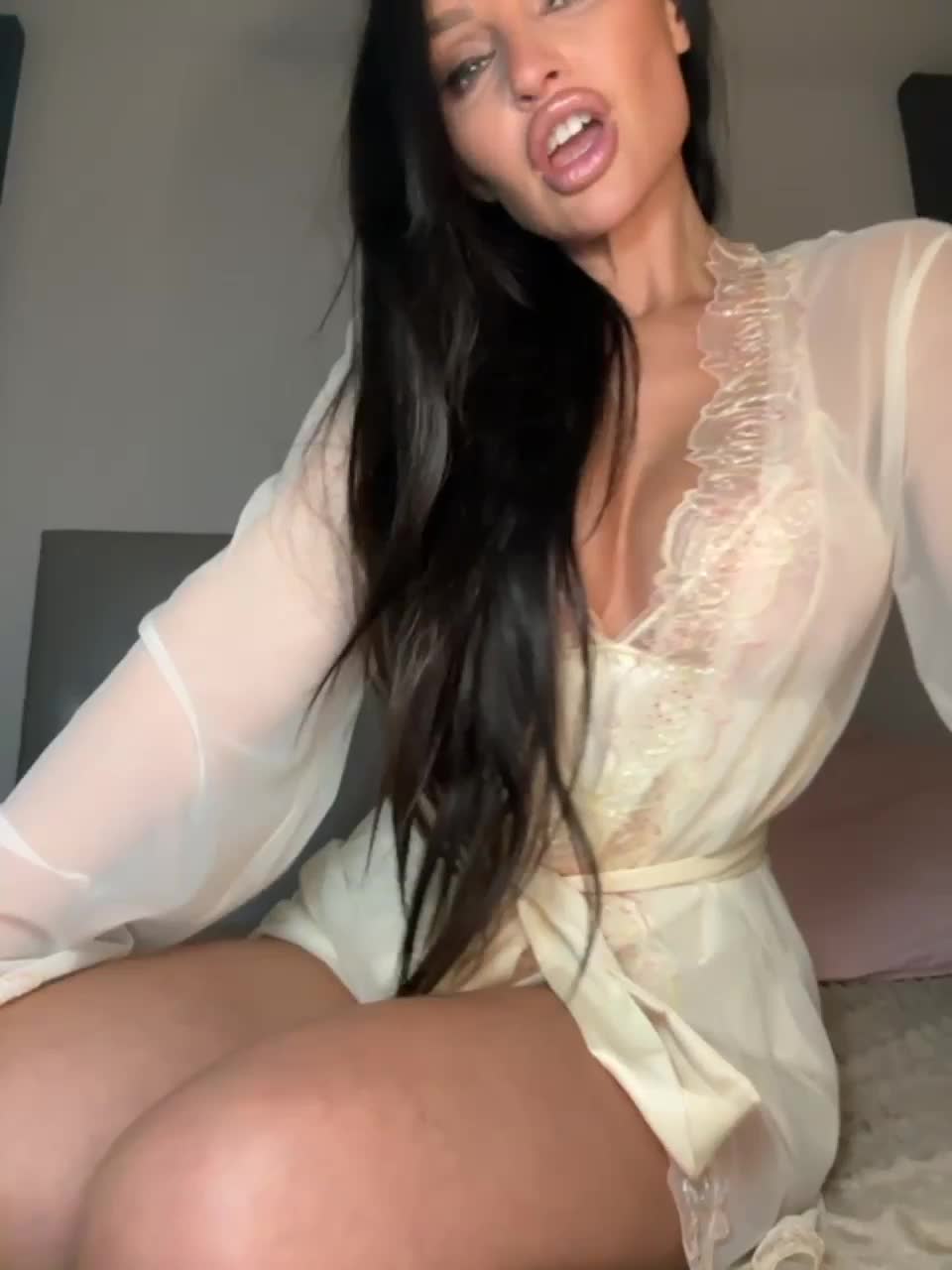 View or download file nicole21x on 2024-01-01 from bongacams